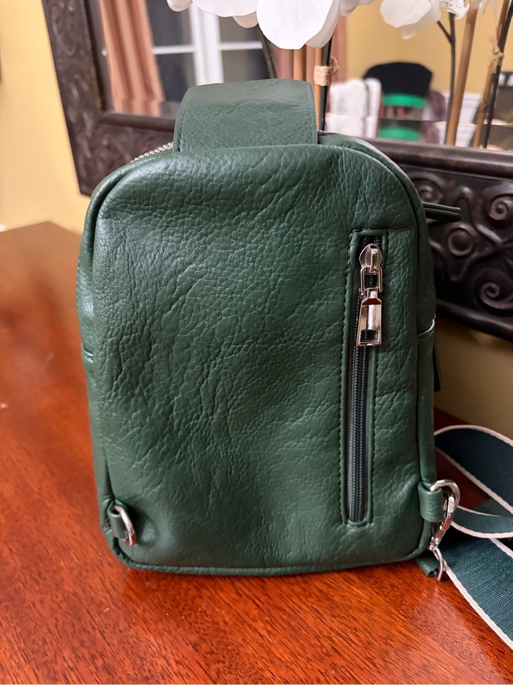Urban Outfitters X Anthologie Green Woven
Vegan Leather Crossbody Sling
Bag - Picture 3 of 10